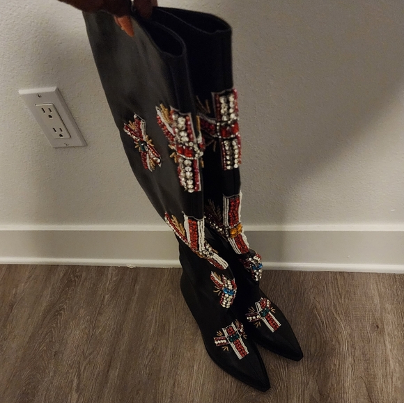 Azalea Wang JAZLYN-BLACK CROSS WESTERN BOOT - Picture 4 of 8